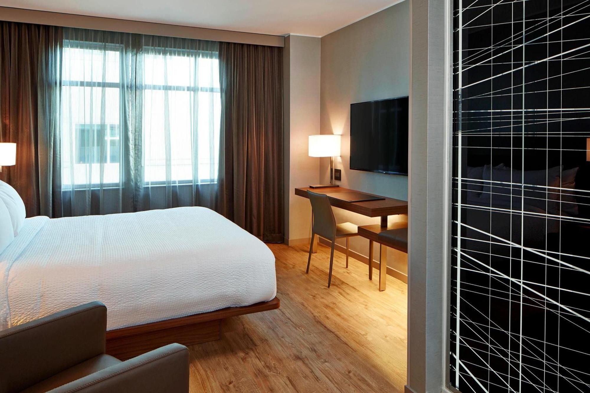 Ac Hotel By Marriott Portland Downtown, Or Экстерьер фото