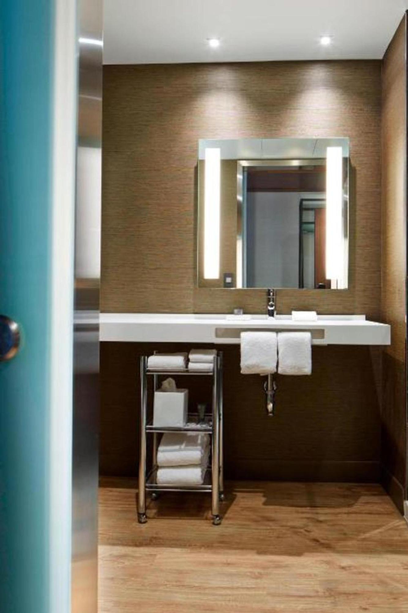 Ac Hotel By Marriott Portland Downtown, Or Экстерьер фото
