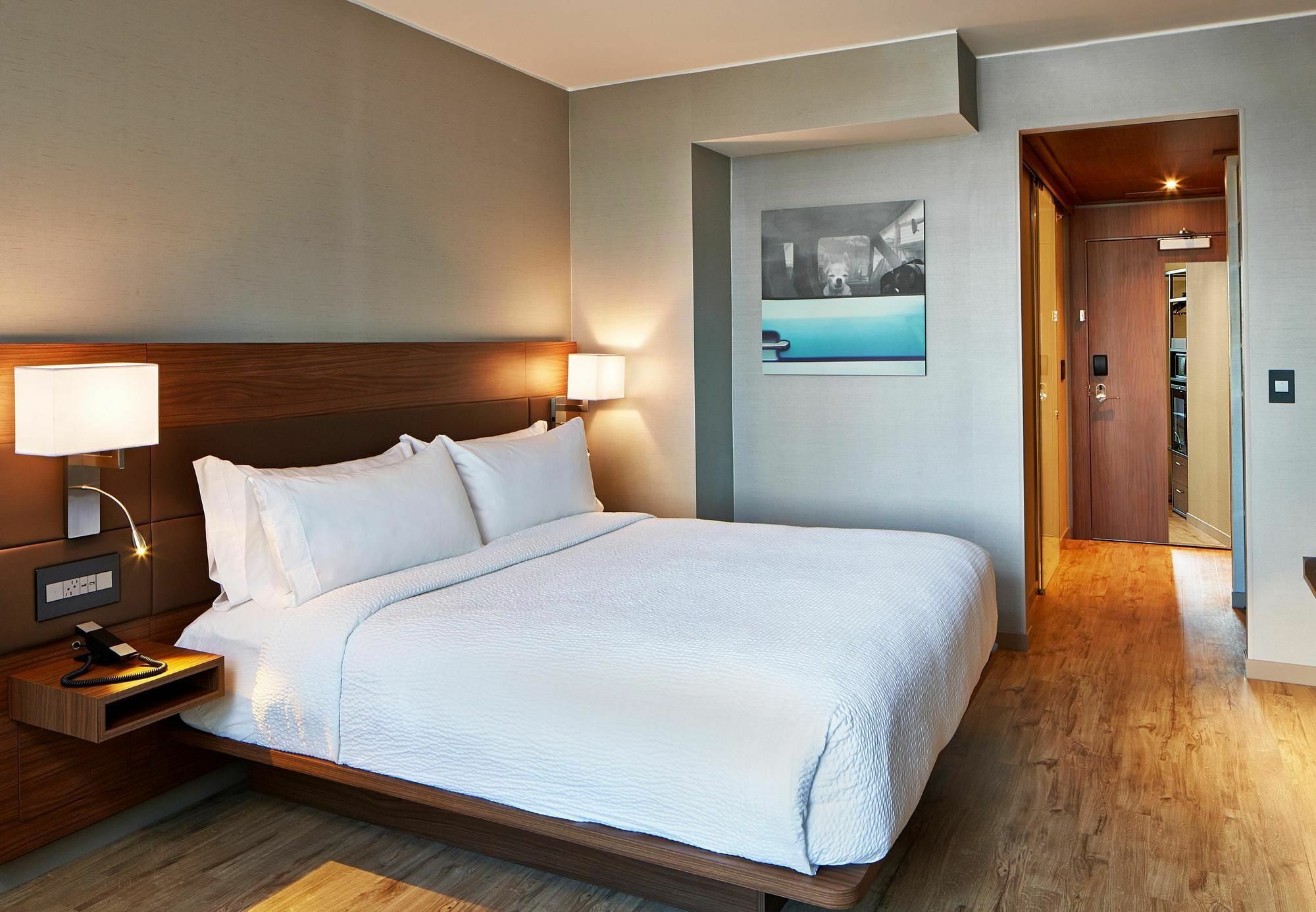Ac Hotel By Marriott Portland Downtown, Or Экстерьер фото